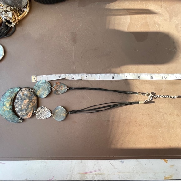 Large vintage costume mixed metals jewelry necklace faux patina - Picture 3 of 5